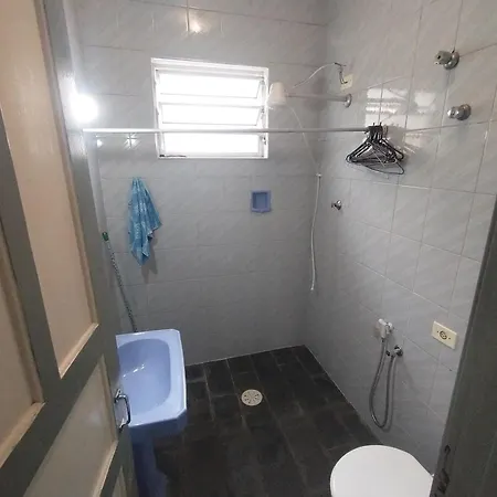 Kitnet Terrea Com Cozinha E Estacionamento Vila Praia Grande  Exterior foto